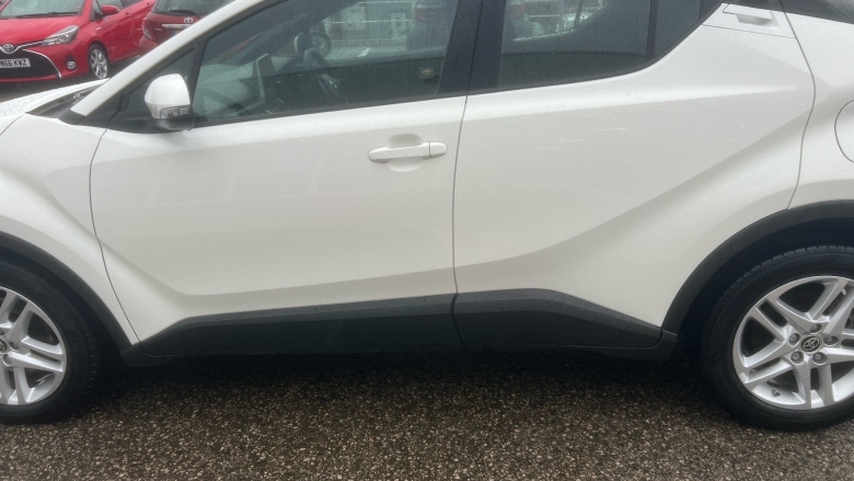 Toyota C-HR 1.8 Hybrid Icon 5dr CVT Hybrid Hatchback